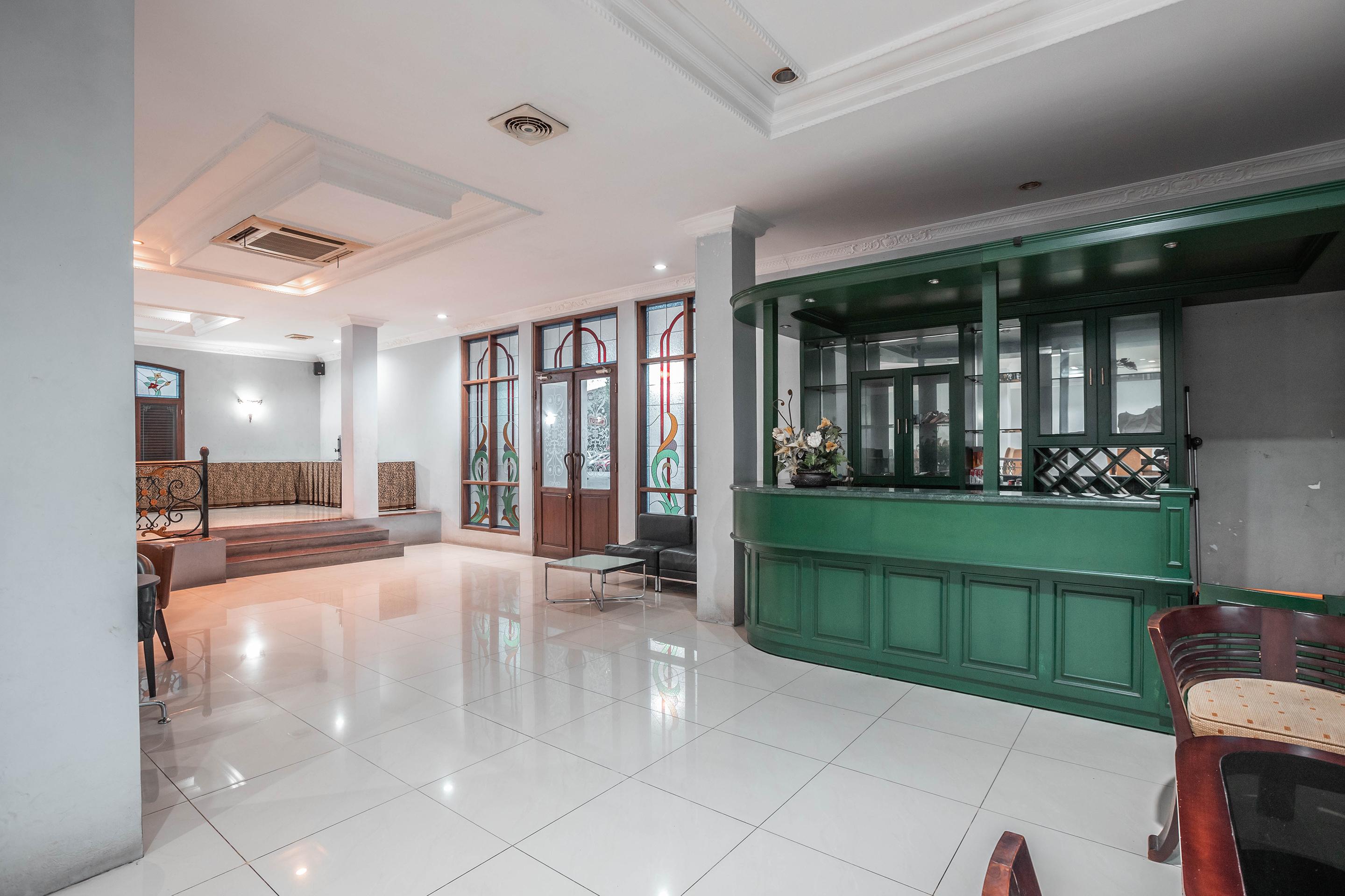 Super Oyo 686 Bunga Karang Hotel Μπεκάσι Εξωτερικό φωτογραφία