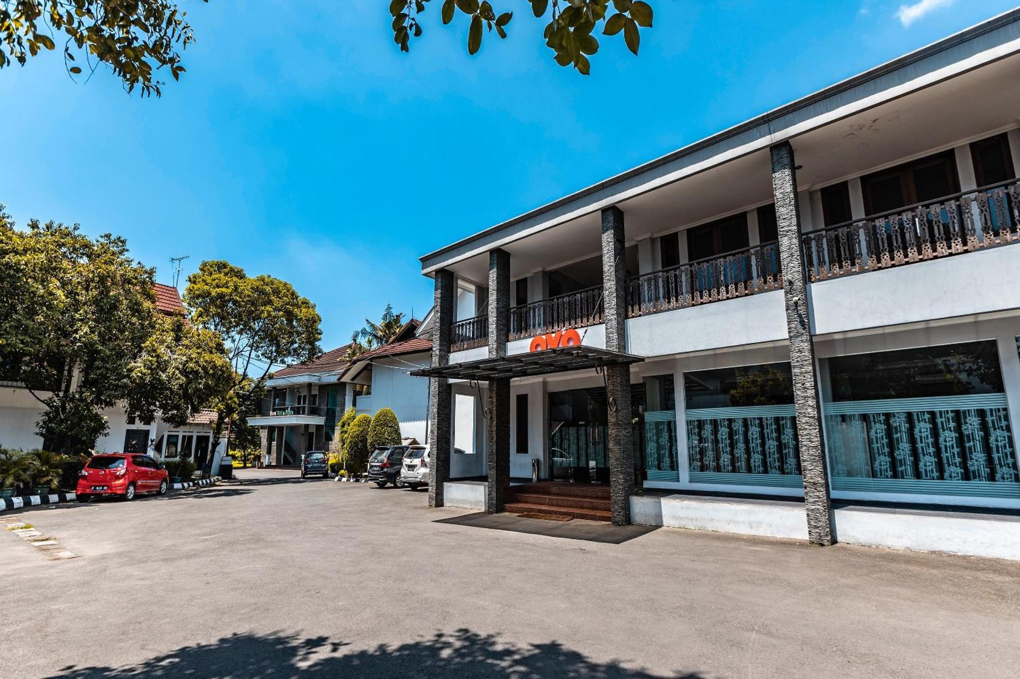 Super Oyo 686 Bunga Karang Hotel Μπεκάσι Εξωτερικό φωτογραφία
