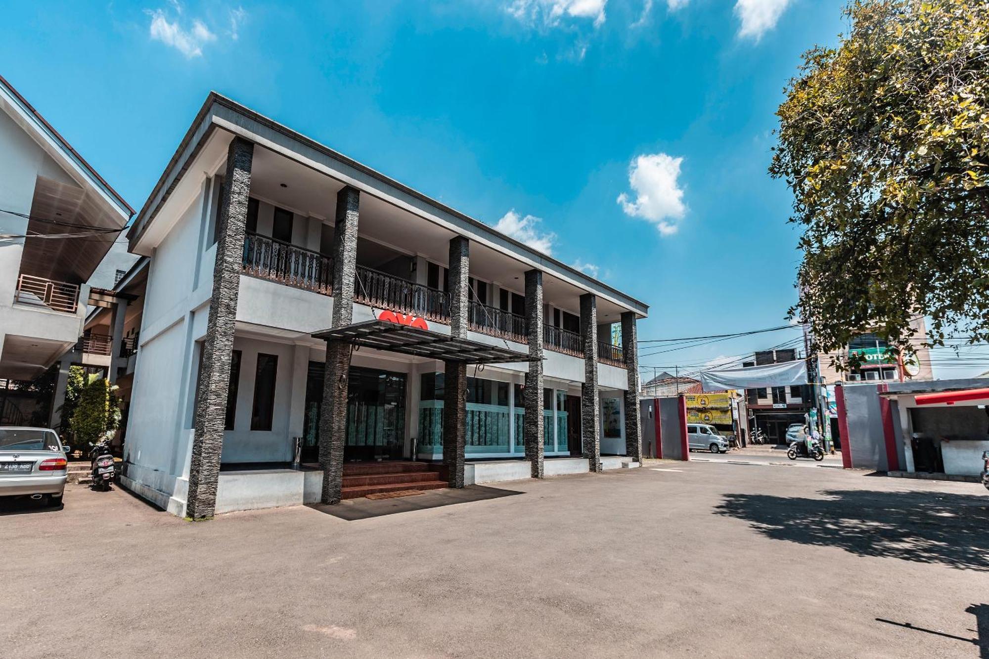 Super Oyo 686 Bunga Karang Hotel Μπεκάσι Εξωτερικό φωτογραφία