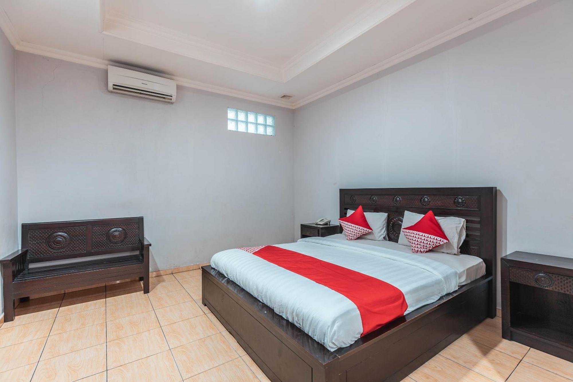 Super Oyo 686 Bunga Karang Hotel Μπεκάσι Εξωτερικό φωτογραφία